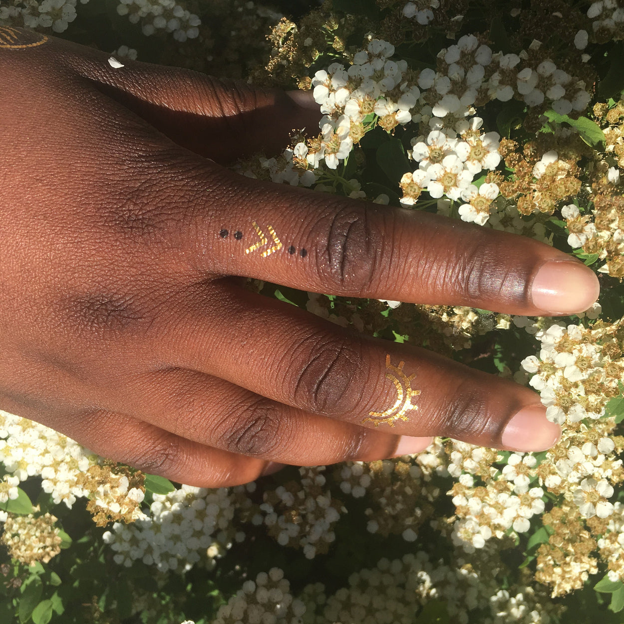 Star & Moon Tattoos in Gold/Silver | Small icon pictograms, 3 sets of 7 temporary tattoos